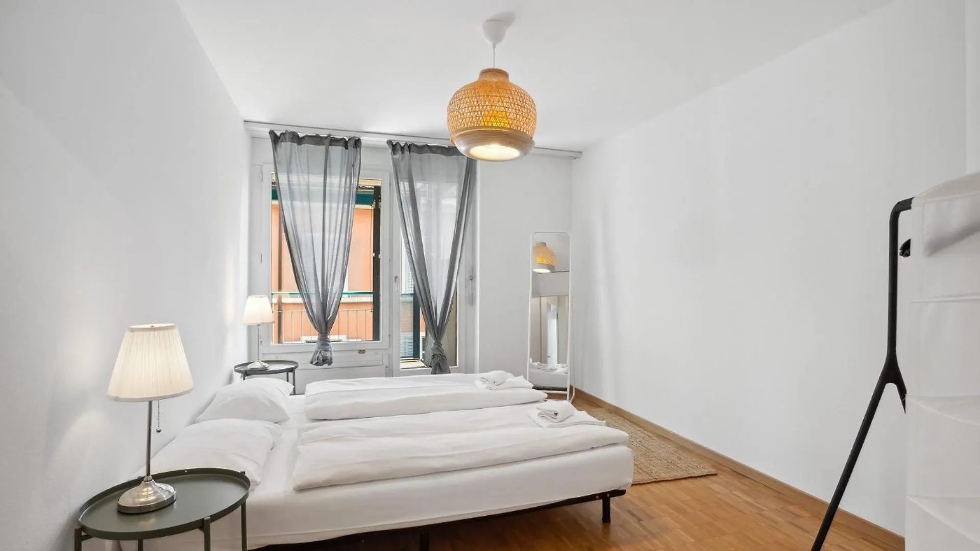 Spacious Central Apartments Hoting Zurich Switzerland